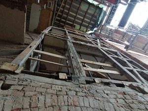 IMG 20250314 Blick aus Hof zum stlichen Gebudeteil nach Abbruch TH